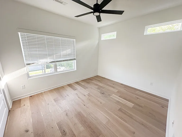 1430 E Huntsville Rd — Photo 15