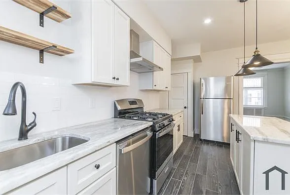 5745 Hunter St — Photo 29