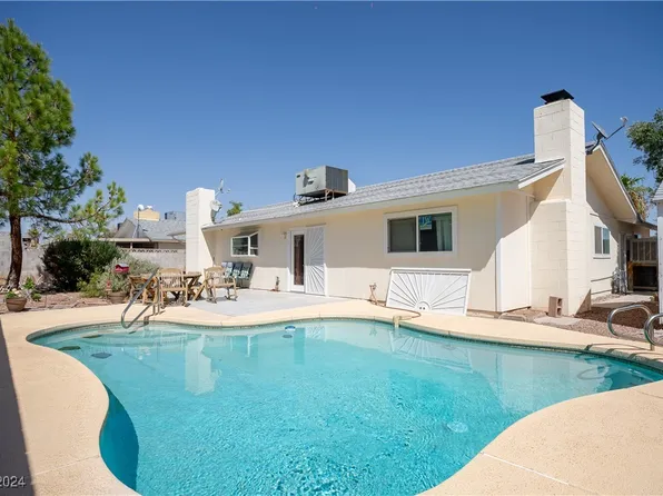 220 Thunder St, Las Vegas, NV 89145