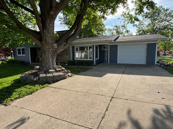 1614 Lindenwood Ave, Edwardsville, IL 62025