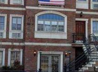 3812 Shore Pkwy APT 3B, Brooklyn, NY 11235