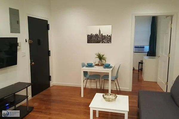 Rented by Metropolitan Property Group | media 12