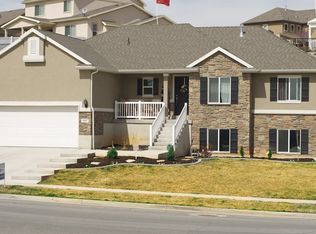 2007 E Redshoulder Dr, Layton, UT 84040