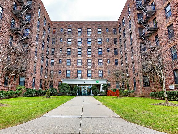 3rd image of 22424 Union Tpke APT 5L