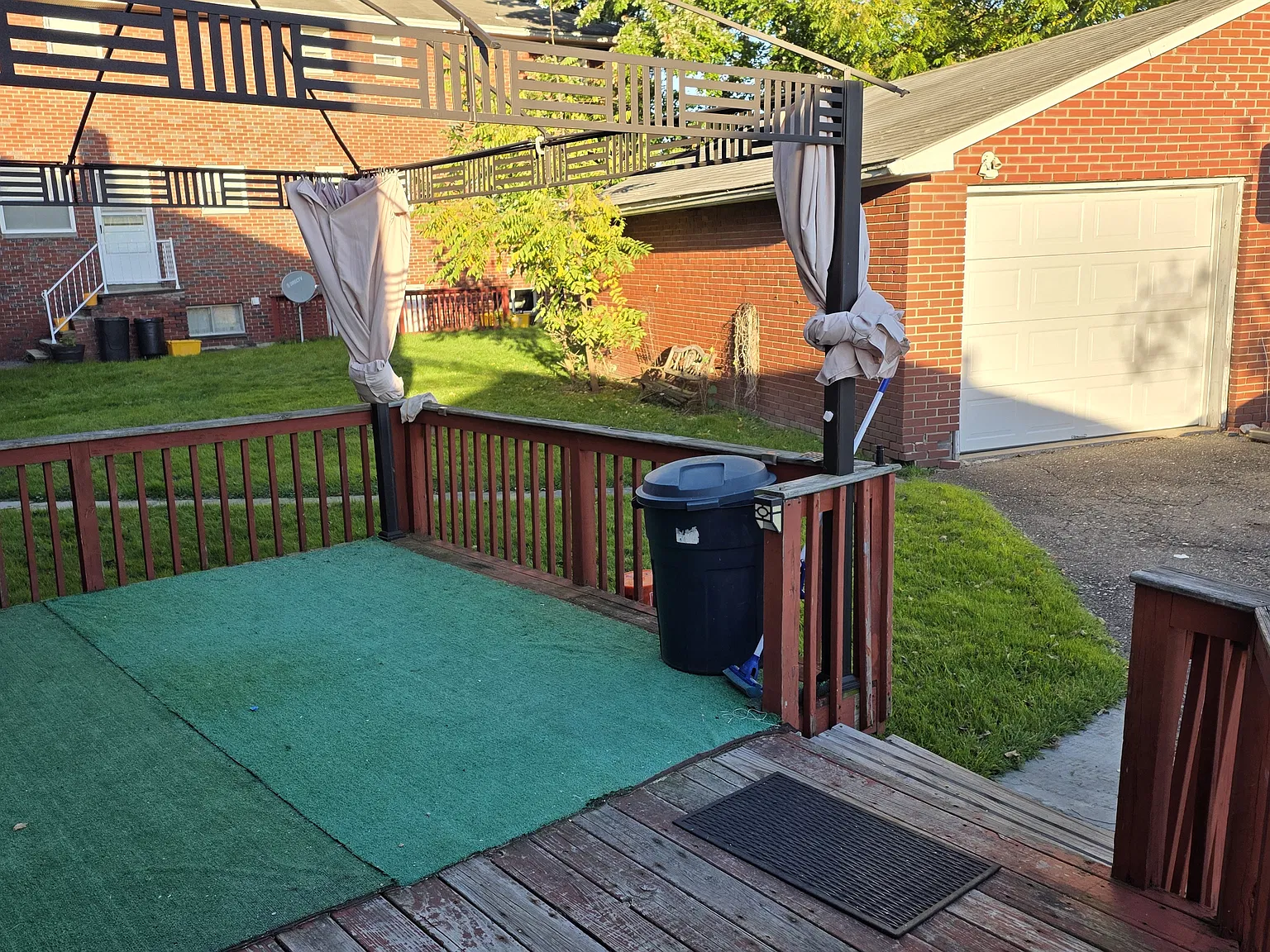 3 bed, 1.5 bath, 1215 sqft, $1,950 — Photo 3