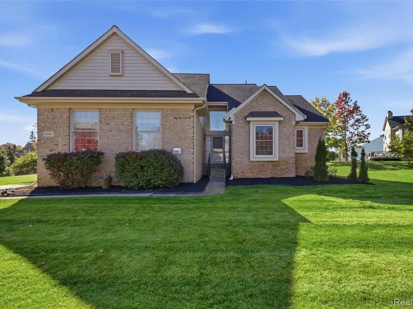 31191 Kingswood Blvd, Novi, MI 48377