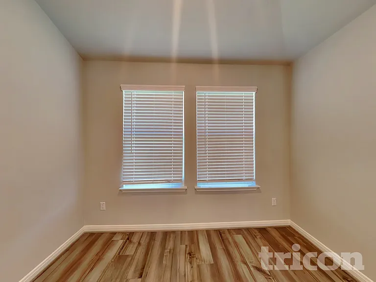 13643 Emerson Way — Photo 4