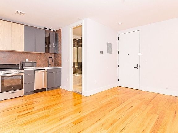 3rd image of 1255 Bedford Ave #3B
