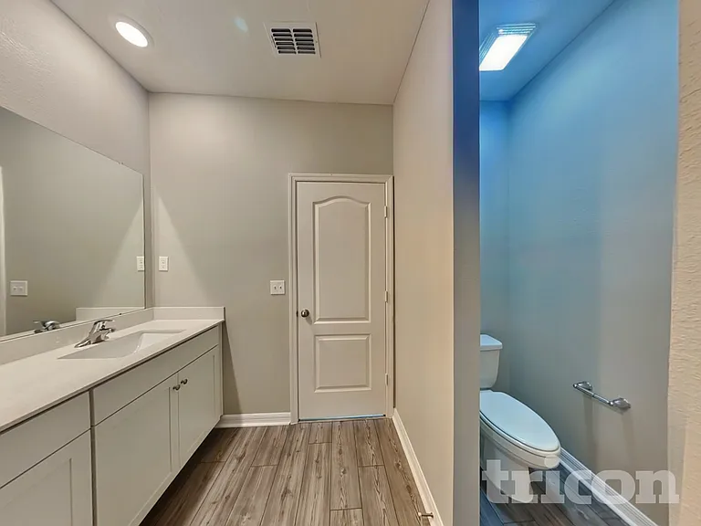 523 Falcon Ridge Rd — Photo 8