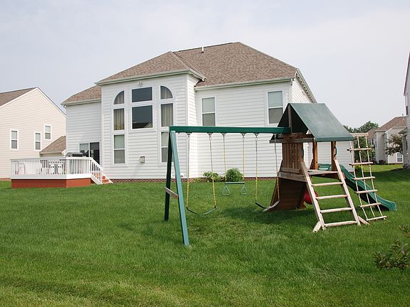 4th image of 8437 Tournus Way