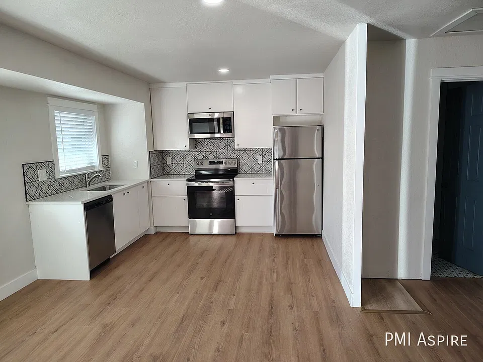 5513 W Mississippi Ave #2