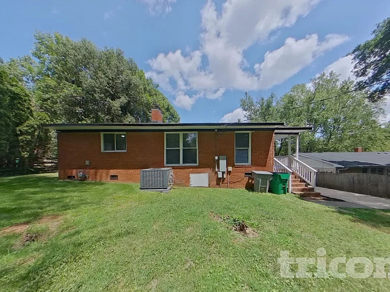 5530 Wedgewood Dr — Photo 16