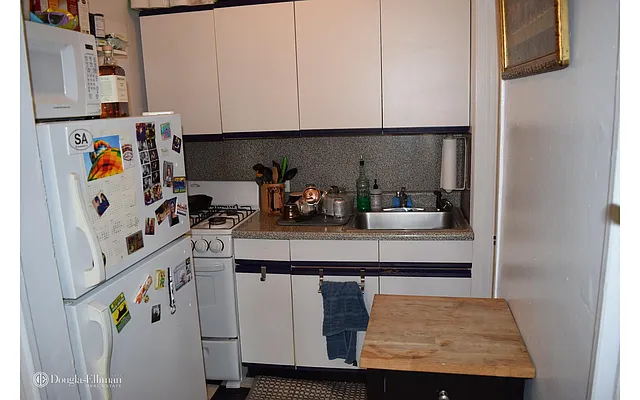 Rented by Douglas Elliman | media 9