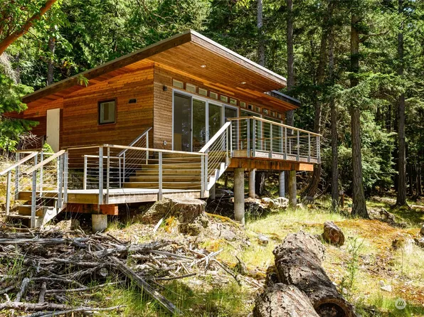 249 Parkside Way, Obstruction Island, WA 98222
