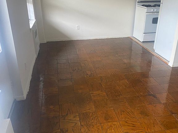 5th image of 3825 Parsons Blvd APT 7C