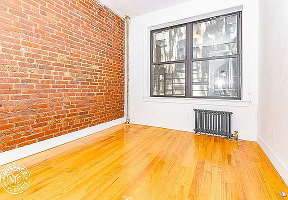 4th image of 72 Maujer St #1M
