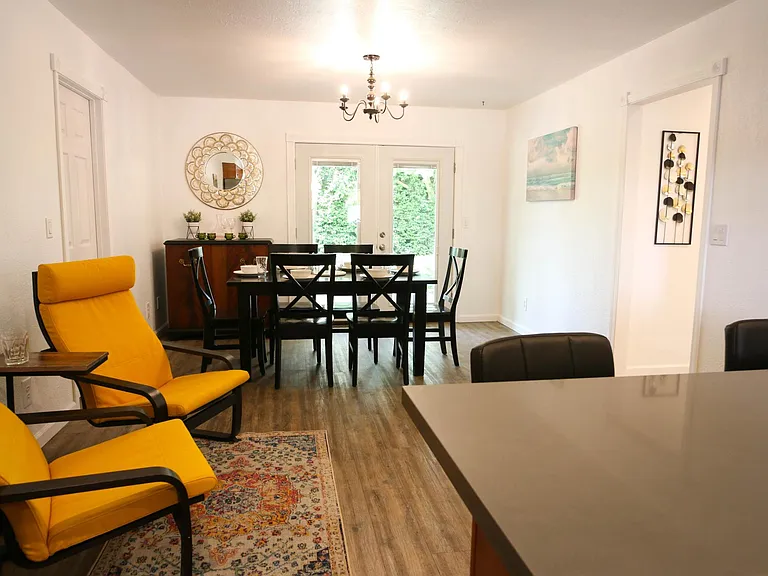 2032 Shamrock Dr — Photo 11