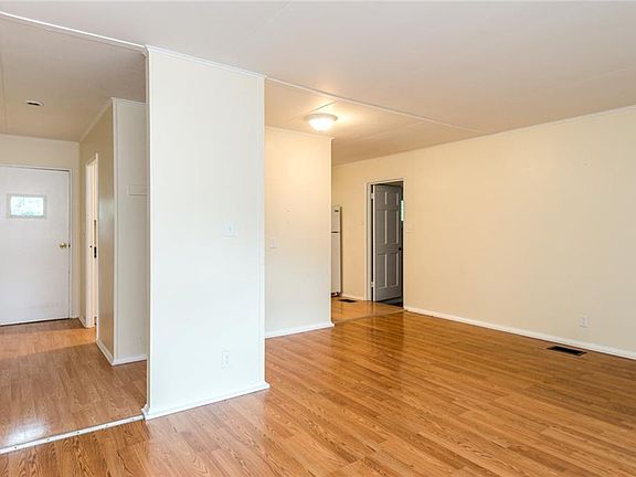 5th image of 222 Fairfield Pike