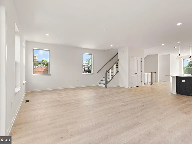 6230 Folly Ln — Photo 25