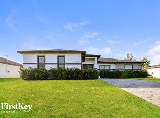 916 SW 36th Ter, Cape Coral, FL 33914