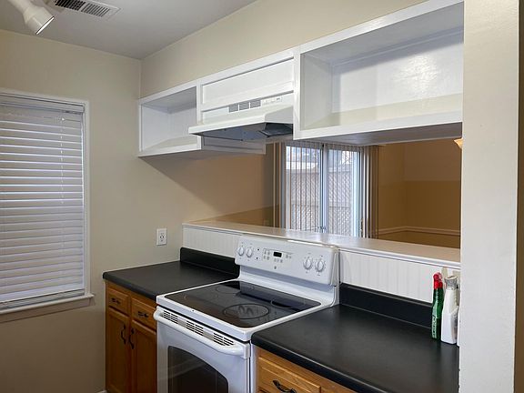 5th image of 414 Marlington St #414