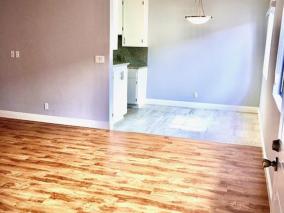 2nd image of 1040 N Laurel Ave APT 3