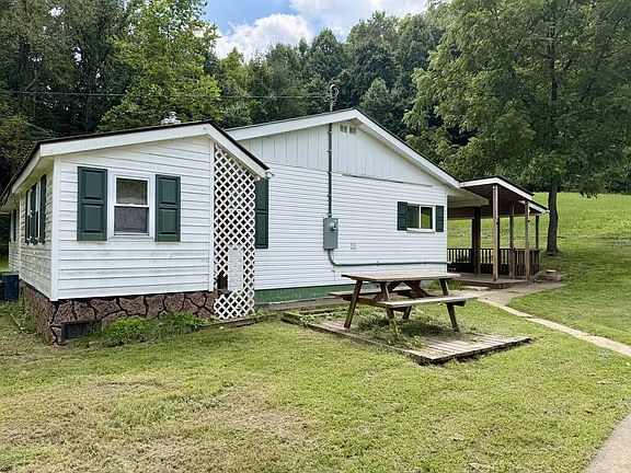 3rd image of 1052 Meadow Fork School Rd
