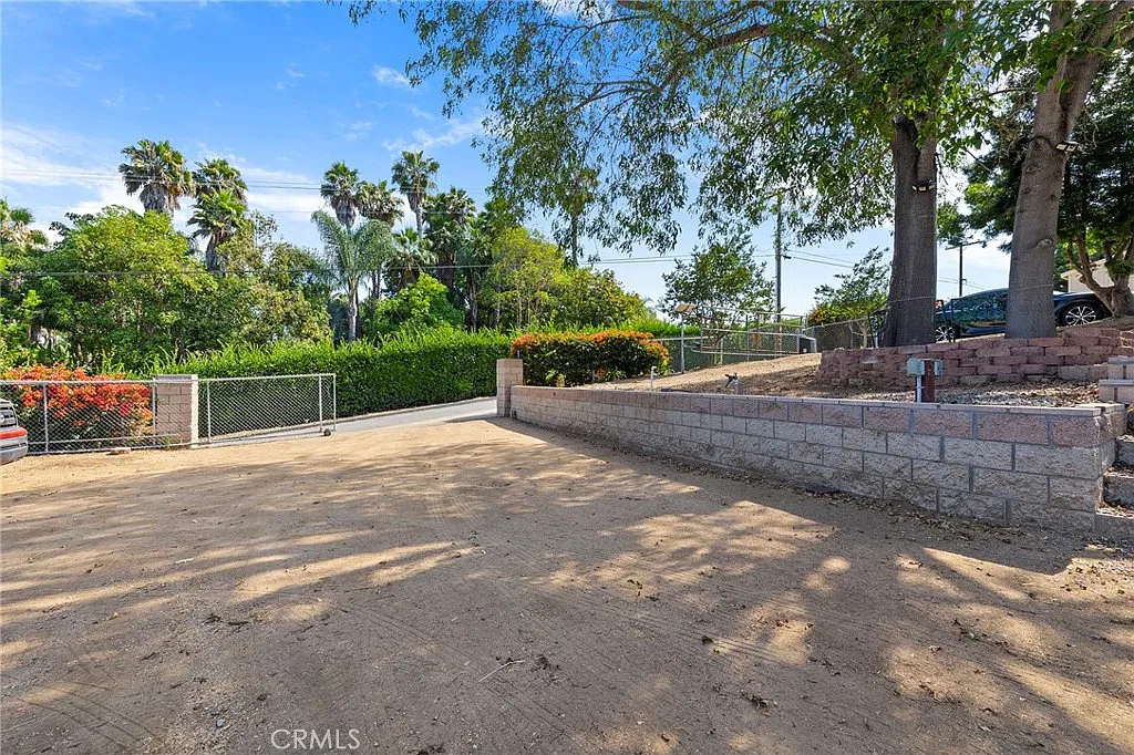 3 bed, 1440 sqft, $3,400 — Photo 3