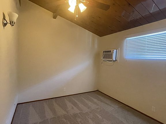 5th image of 1921 Peyton Ave APT R