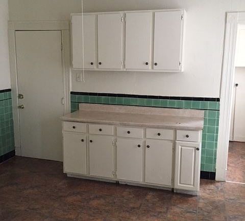 3rd image of 40 Henry St Fl 2