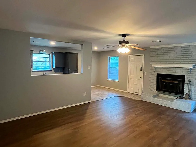 1812 Quail Run — Photo 3