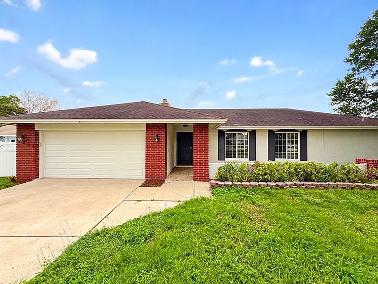 8221 Granada Blvd — Photo 3