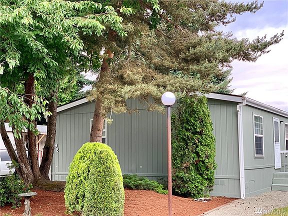 2nd image of 401 27th St SE #92