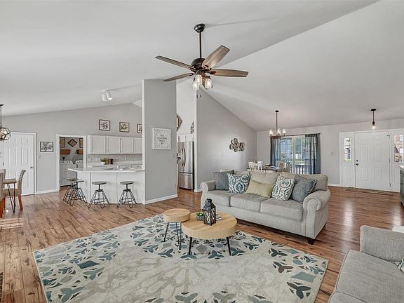 4th image of 3634 Bostons Farm Dr