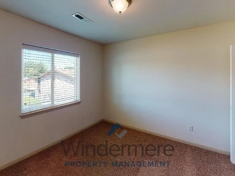 1100 S College Ave — Photo 8