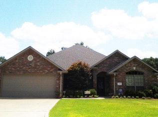 110 Settlers Ct, Palestine, TX