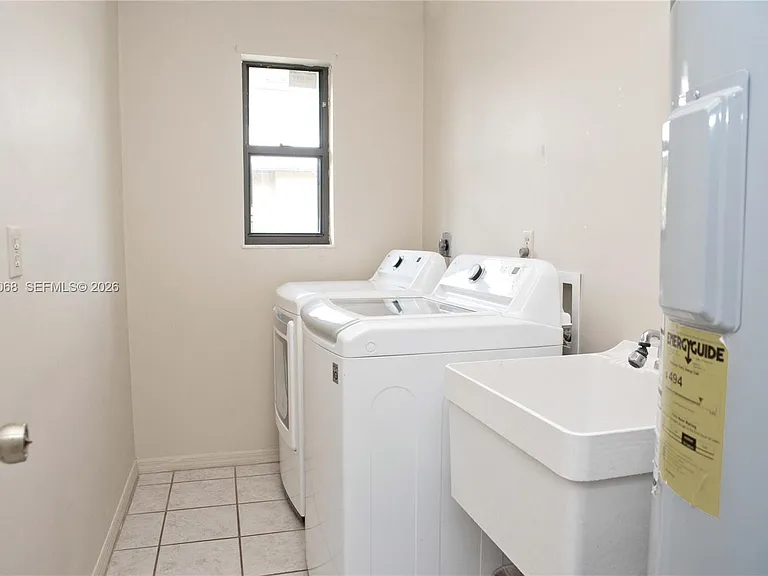 722 SE Thanksgiving Ave — Photo 33