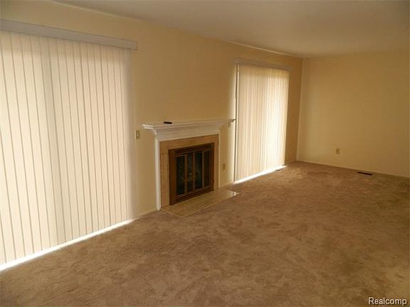 3rd image of 5290 Wright Way E #1