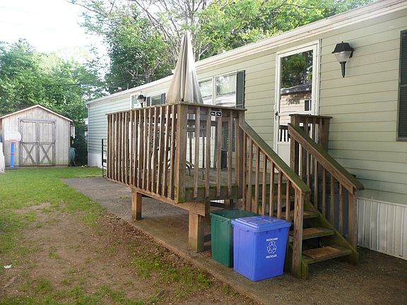 Relax on your deck & enjoy the summer!