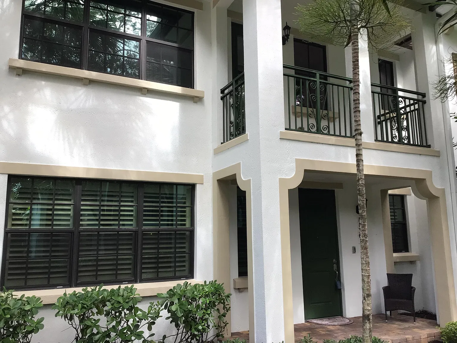 3 bed, 3.5 bath, 2078 sqft, $3,950 — Photo 4