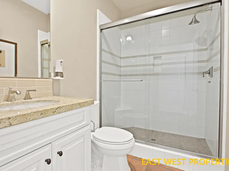 42 Royal Grv — Photo 15