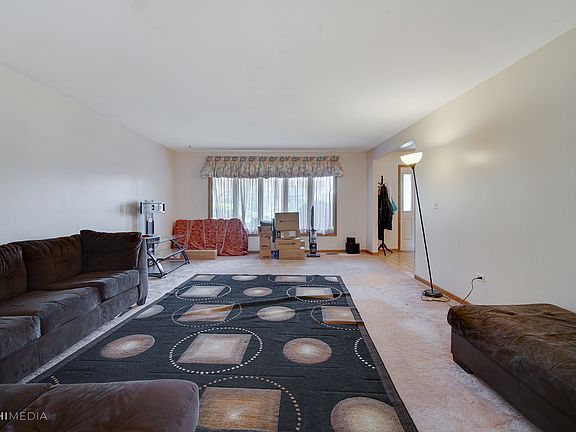 5th image of 9354 Margail Ave