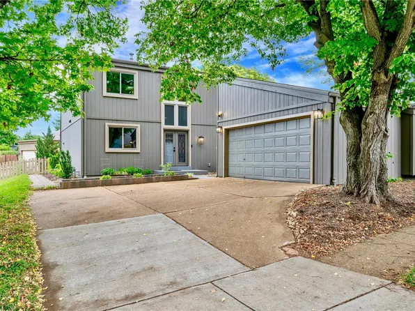 950 Beacon Woods Ct, Manchester, MO 63021