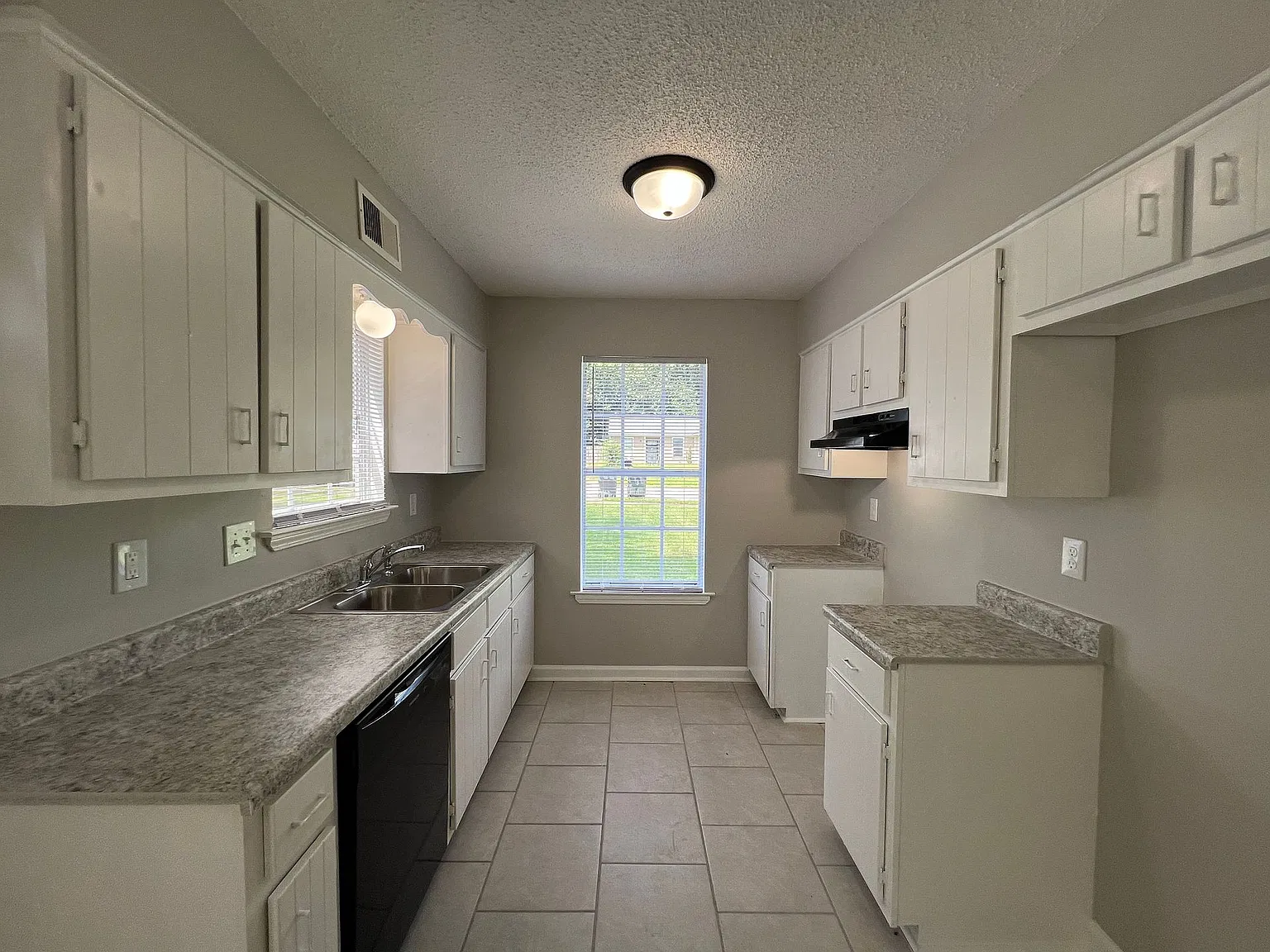 4038 Naylor Rd — Photo 4