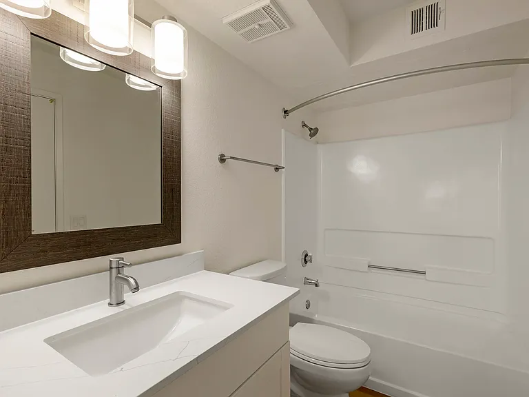 Meadow Glen — Photo 12