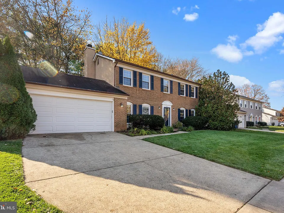 2621 John Milton Dr
