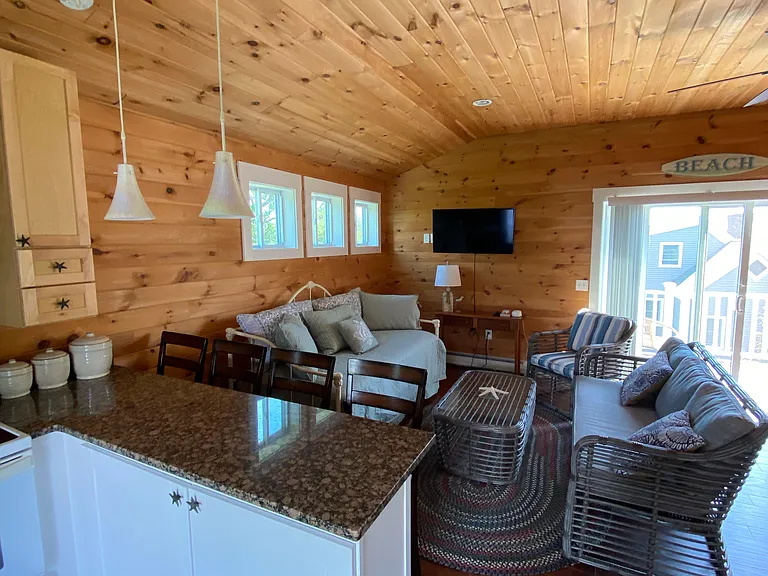 302 Pine Point Rd #2 — Photo 11