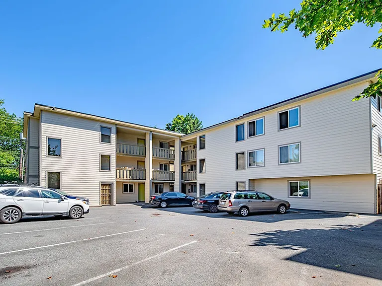 301 Apartments in the heart of Beacon Hill — Photo 3