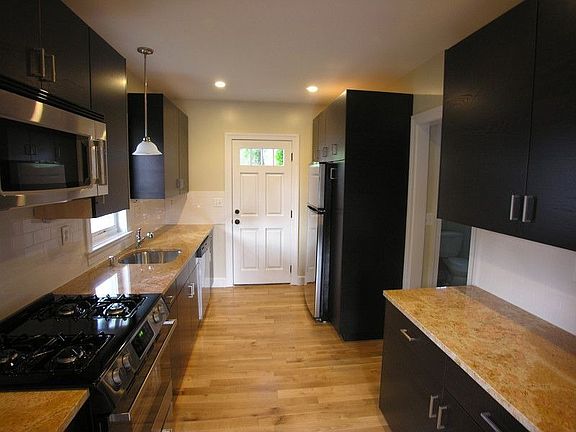3rd image of 6721 Westlawn Dr