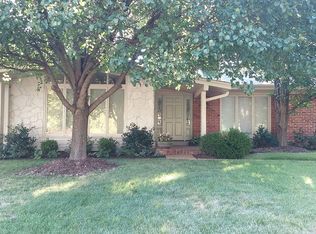 511 Redondo Dr, Chesterfield, MO 63017